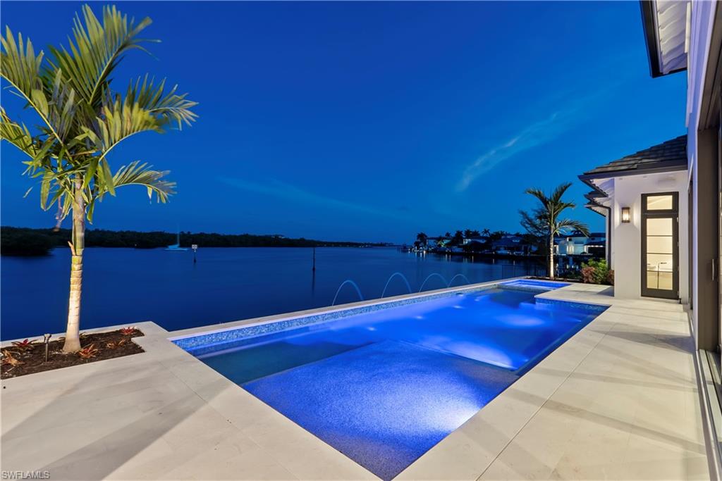 ROYAL HARBOR - Residential