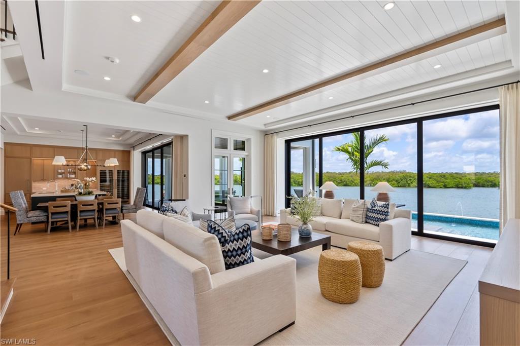 ROYAL HARBOR - Residential