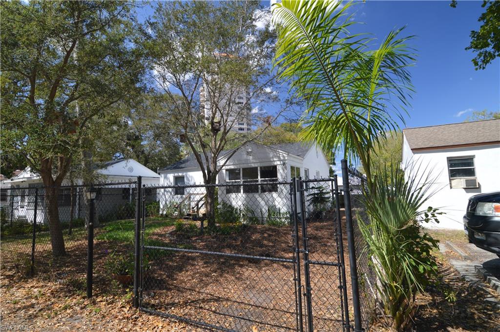 BAYSIDE PARK - Residential