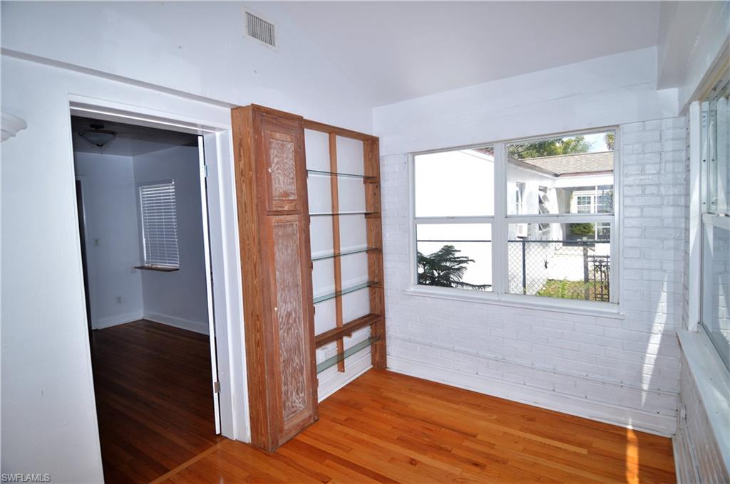 BAYSIDE PARK - Residential