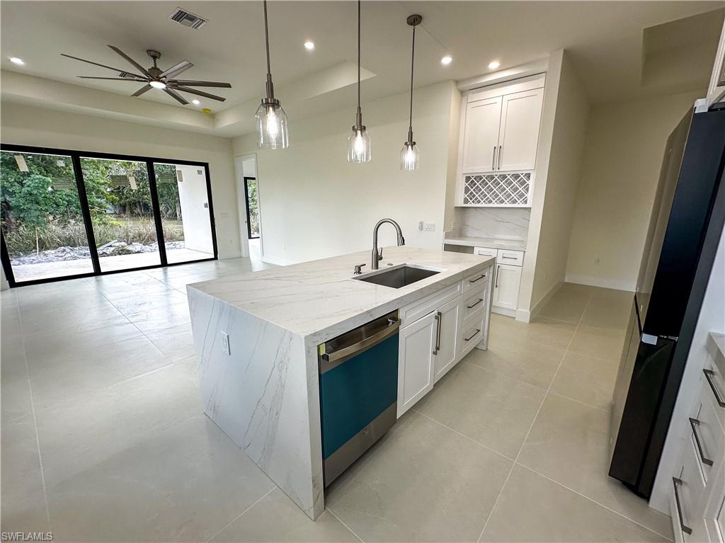 SUNSET HOMES - Residential