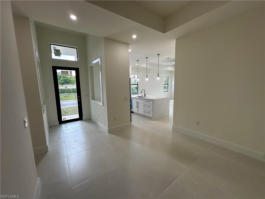 SUNSET HOMES - Residential