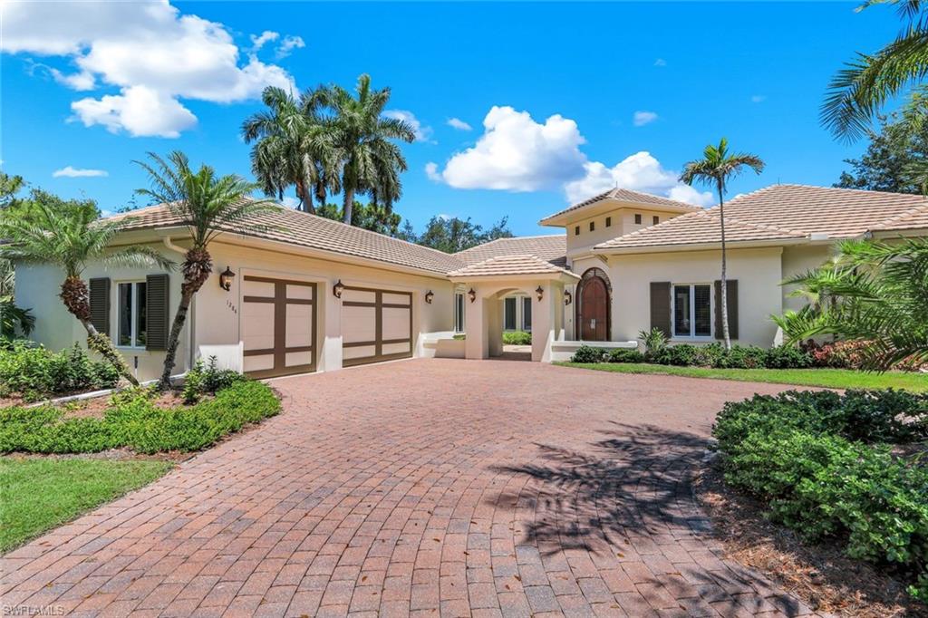 1284 Pocantico LN