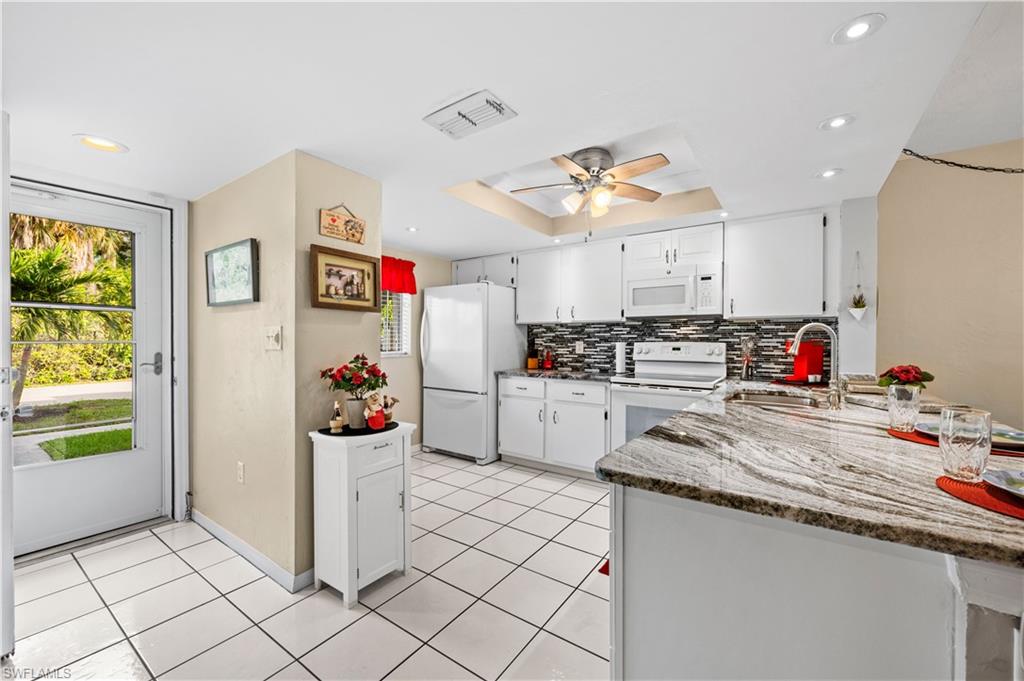 NAPLES TRACE - Residential