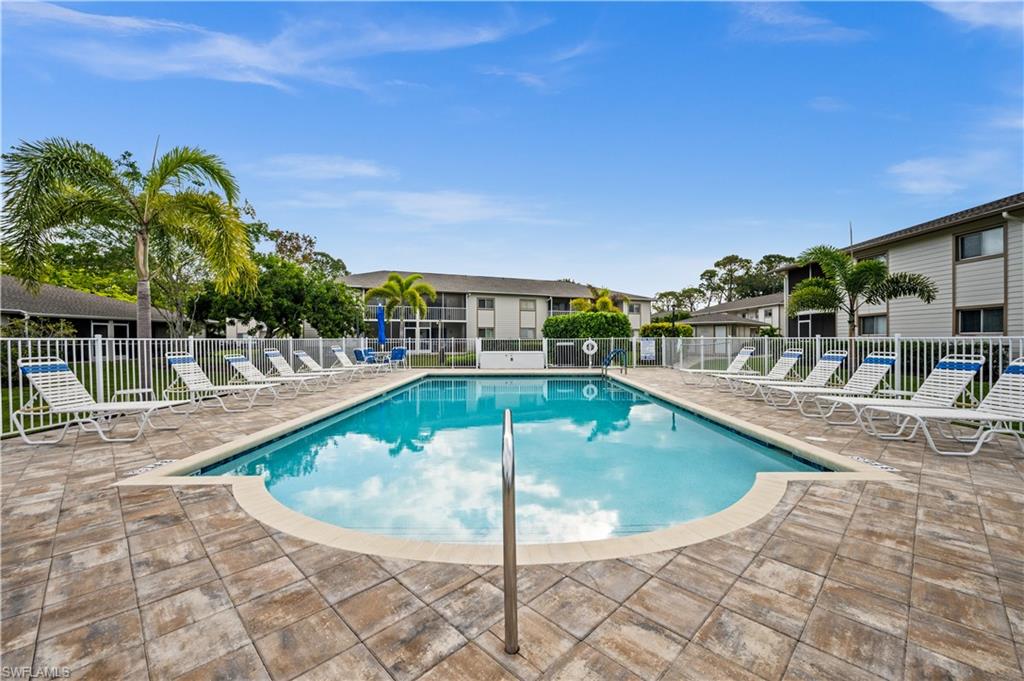 NAPLES TRACE - Residential