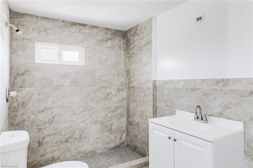 BAYSIDE ESTATES - Residential