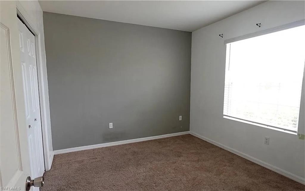 TOWN LAKES - Residential