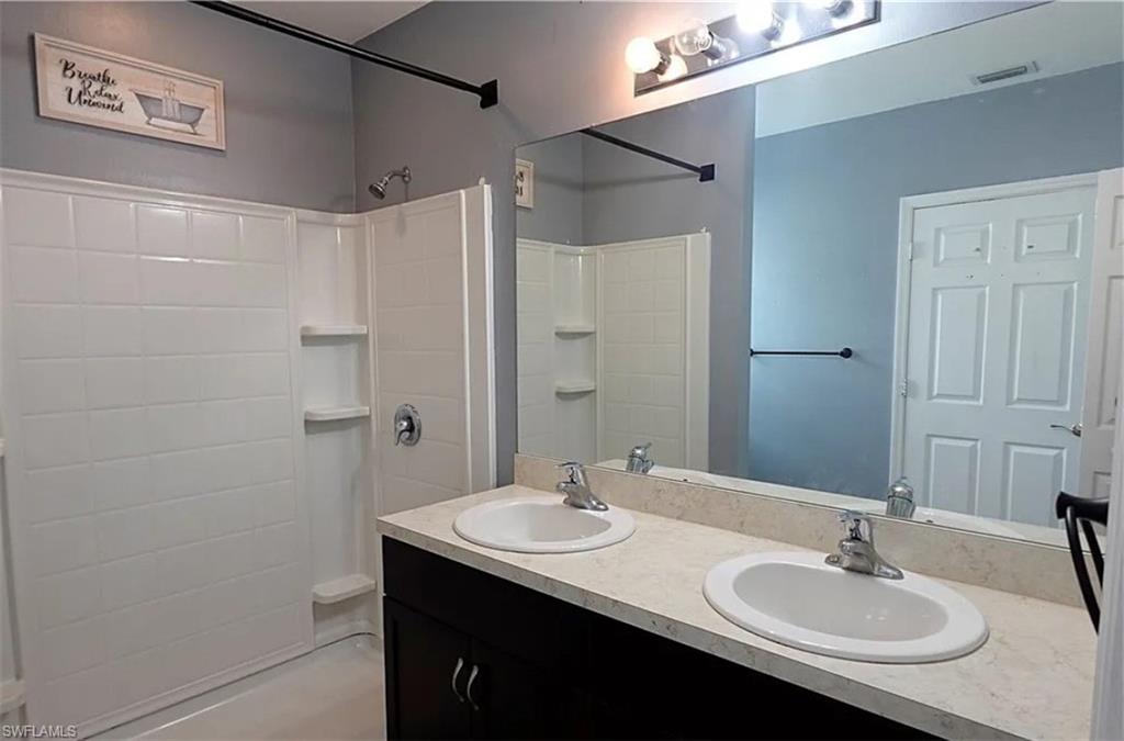 TOWN LAKES - Residential