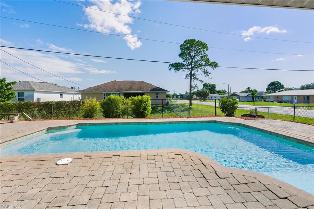 SAN CARLOS PARK - Residential