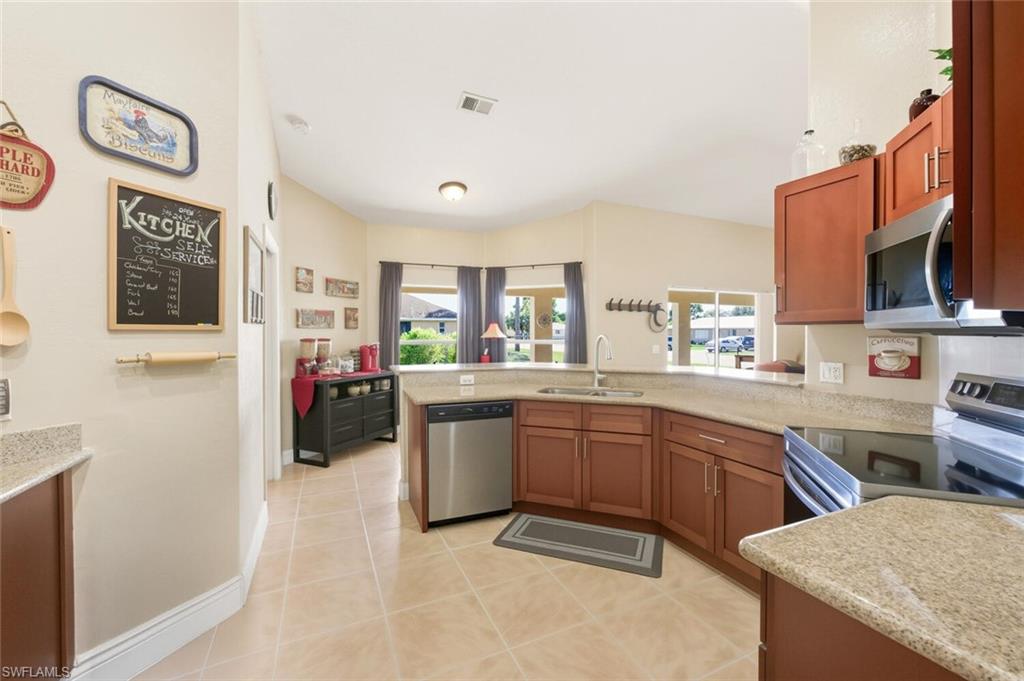 SAN CARLOS PARK - Residential