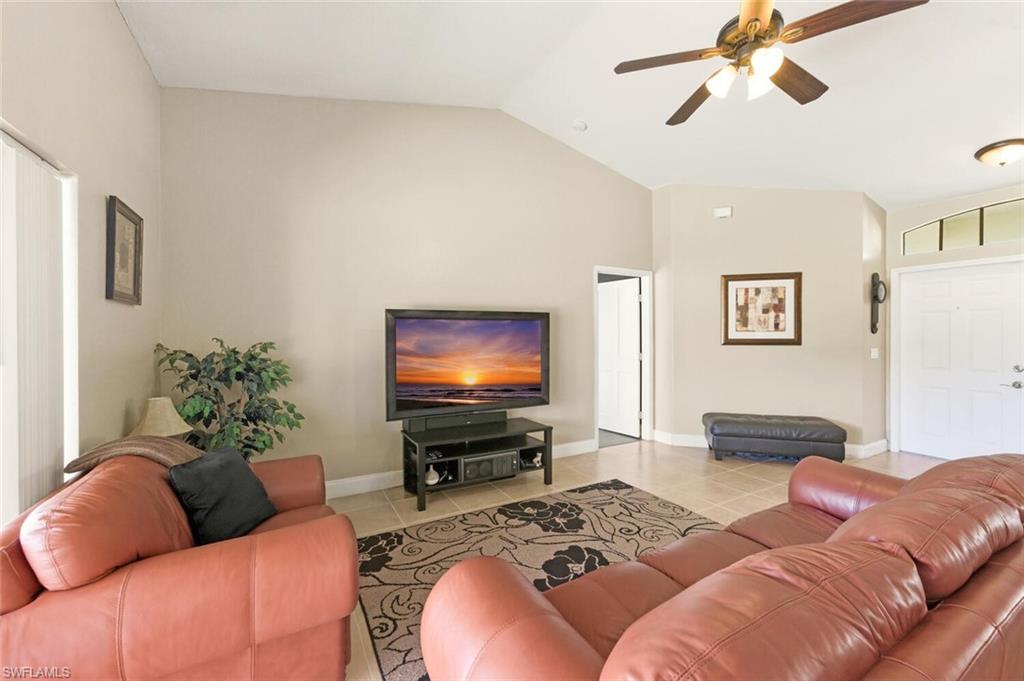 SAN CARLOS PARK - Residential