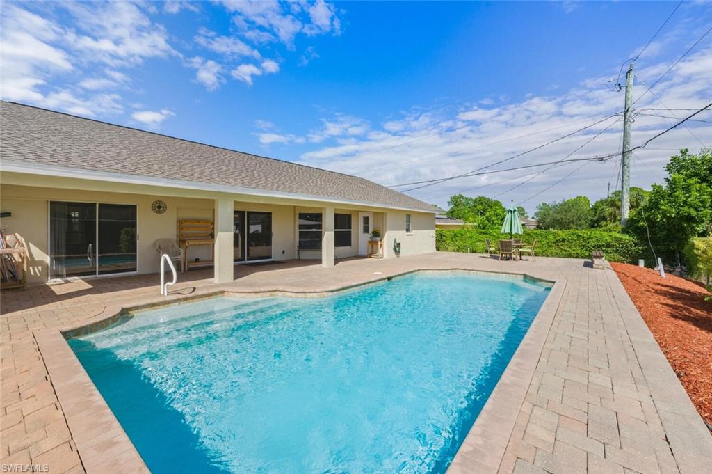 SAN CARLOS PARK - Residential