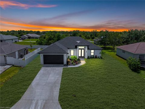 529 Kilgour AVE LEHIGH ACRES FL 33974