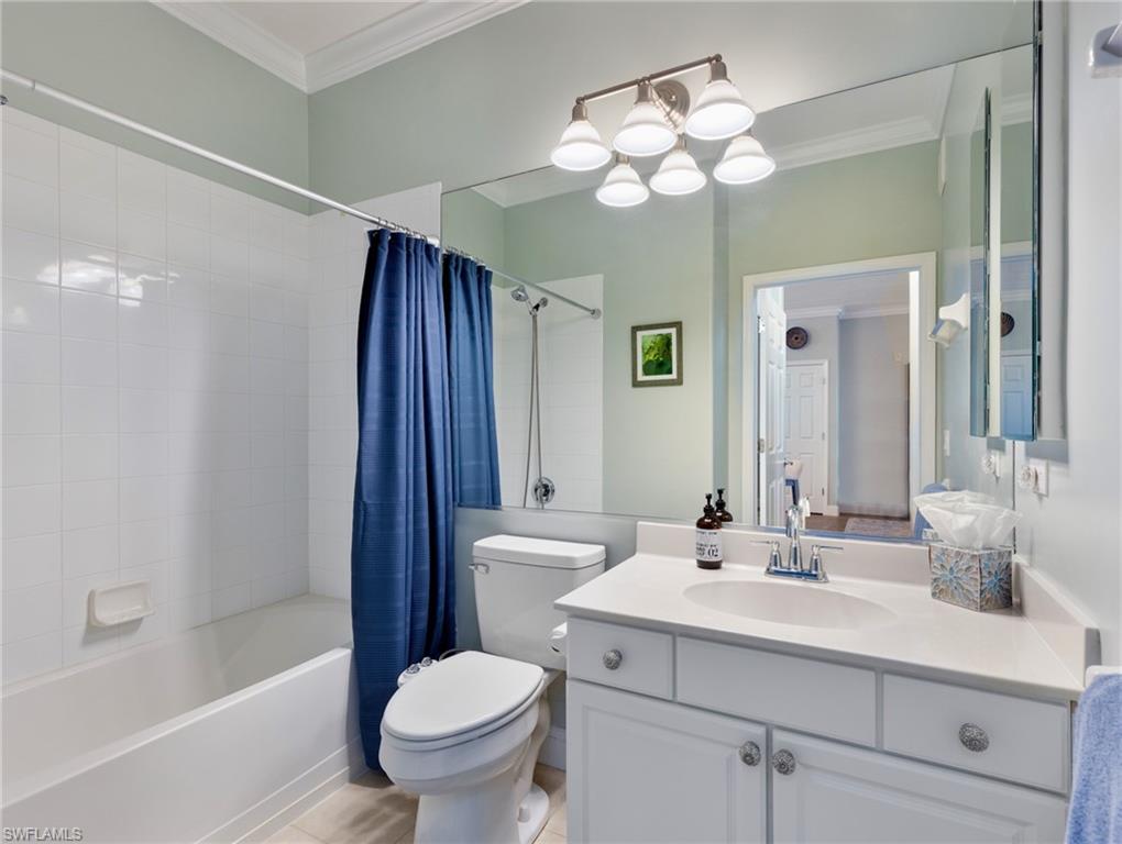 ROYAL POINTE - Residential