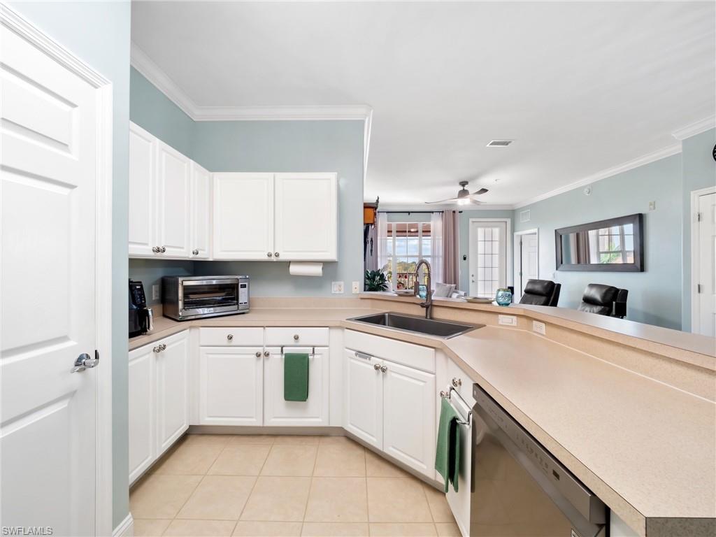 ROYAL POINTE - Residential