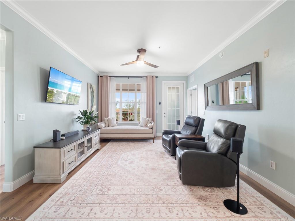 ROYAL POINTE - Residential