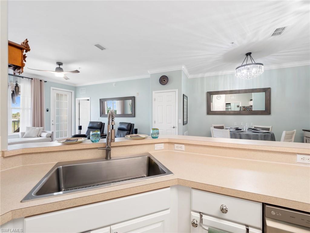 ROYAL POINTE - Residential