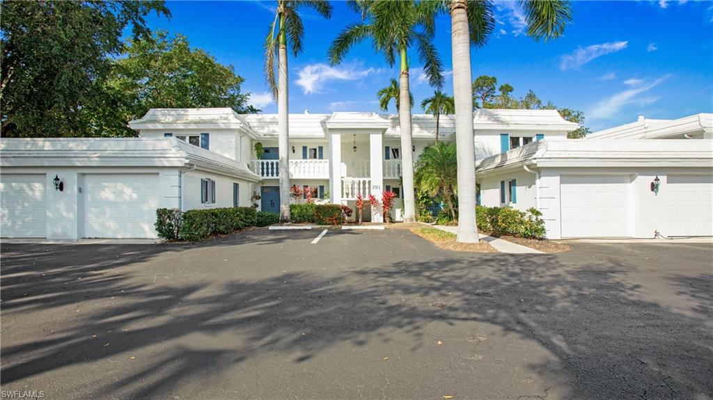 PALM ROYAL APTS - Residential