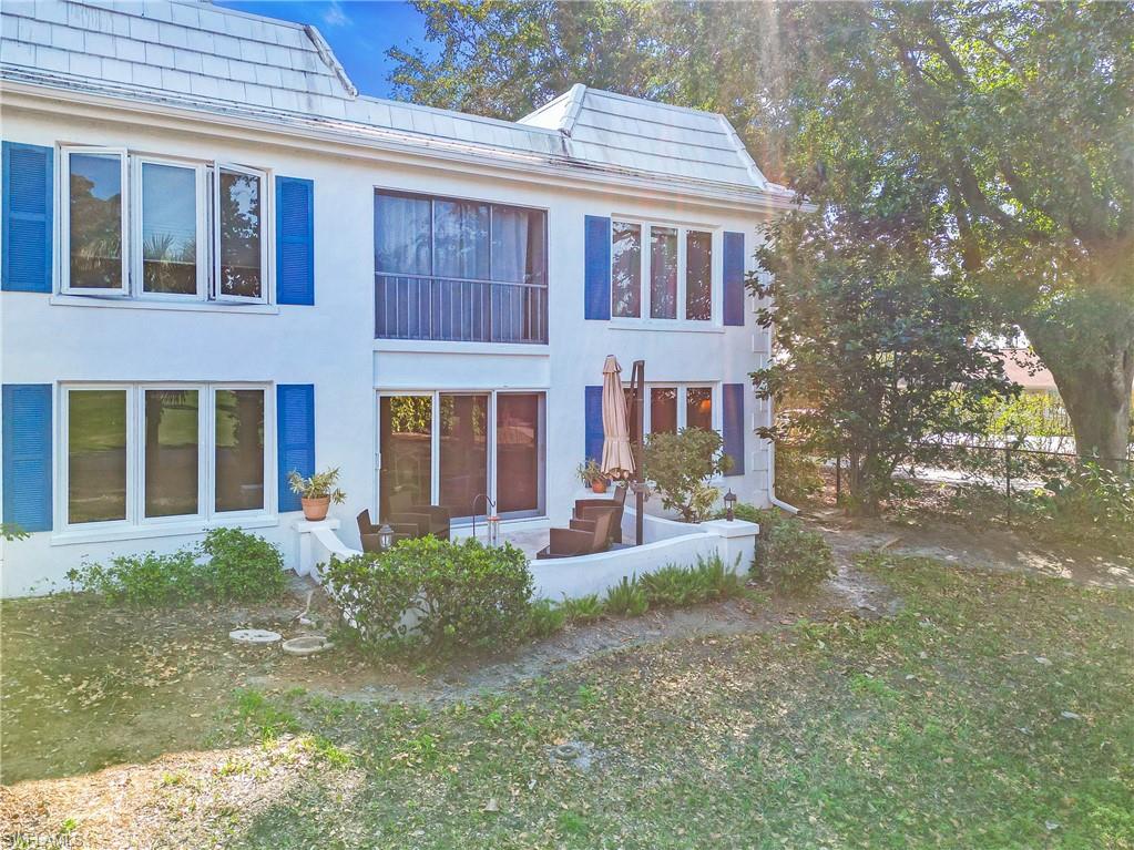 PALM ROYAL APTS - Residential