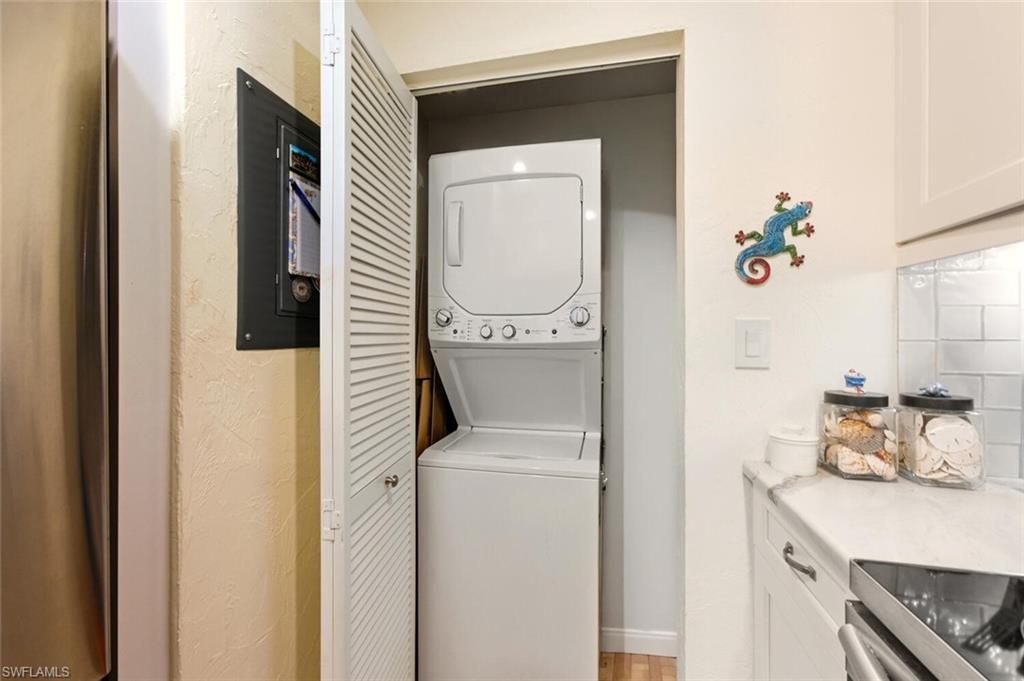 MARINER APTS MARCO ISLAND - Residential