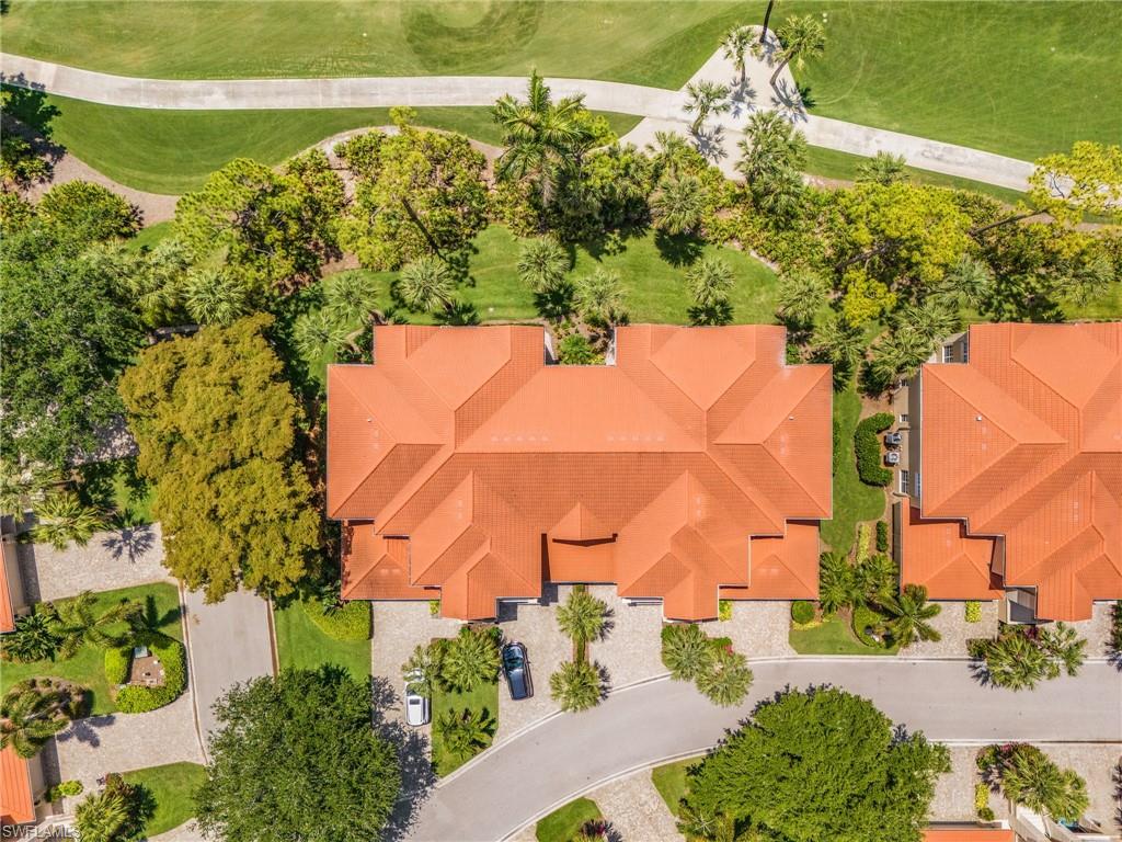 THE HAMPTONS - Residential