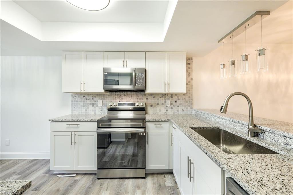 KELLY GREENS - Residential