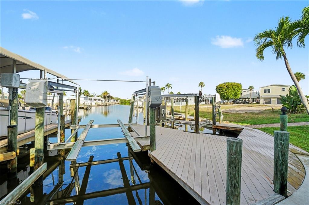 BAYSIDE ESTATES - Residential