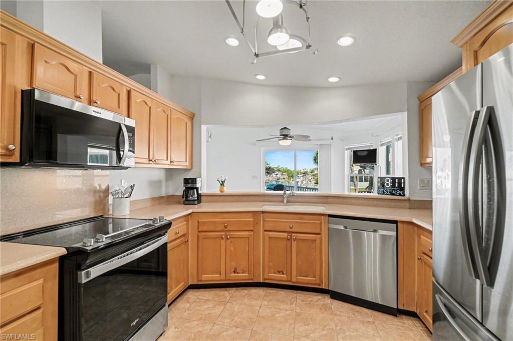 BAYSIDE ESTATES - Residential