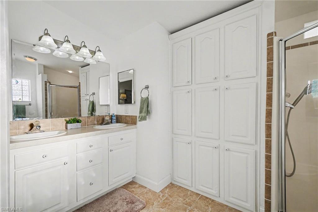 BAYSIDE ESTATES - Residential