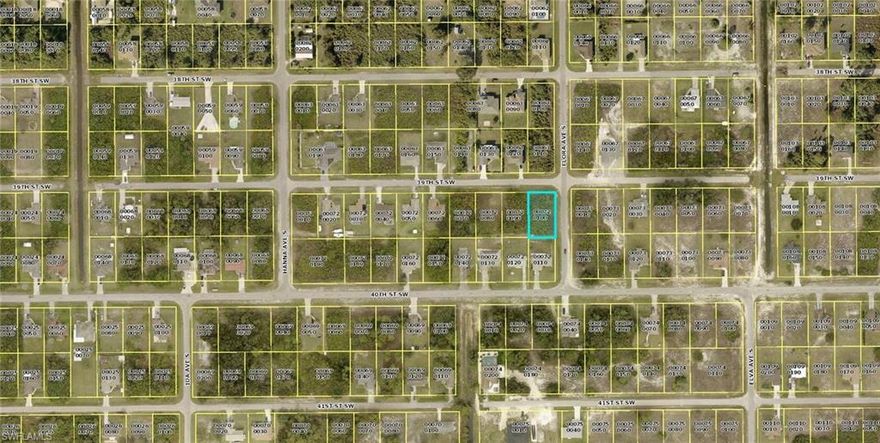 Fantastic off water building site. This property is located in an area of newer homes and is close to shopping, restaurants and schools.