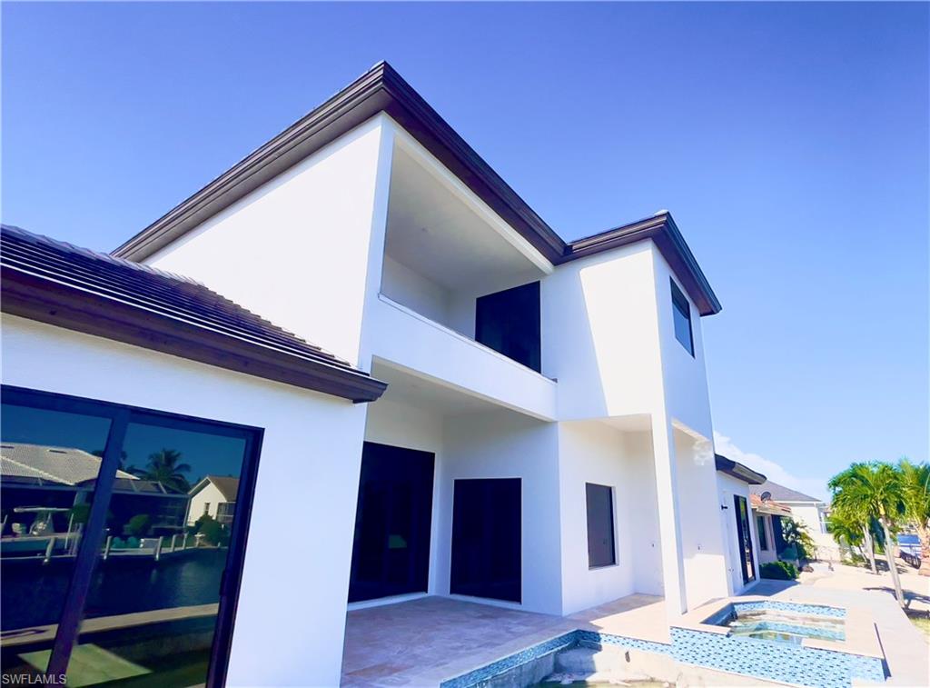 MARCO BEACH - Residential