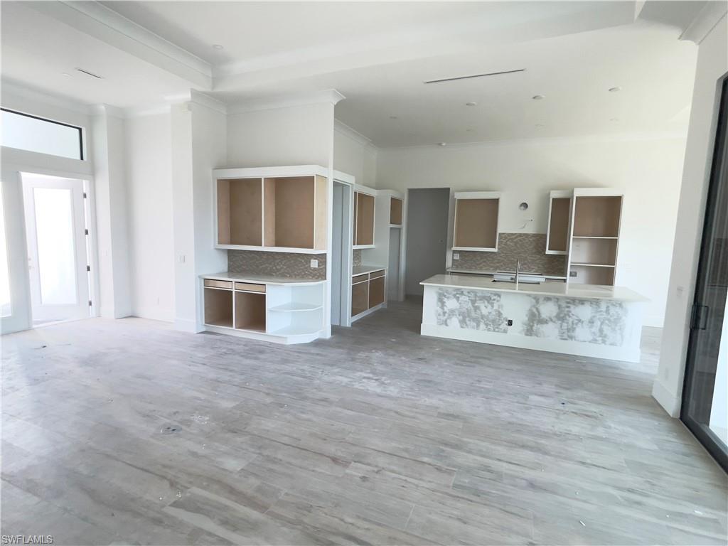 MARCO BEACH - Residential