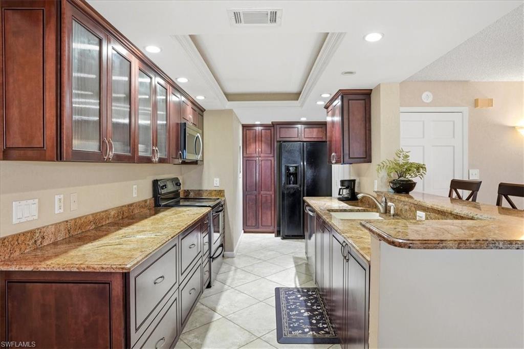 2600 Gulf Shore BLVD N 42