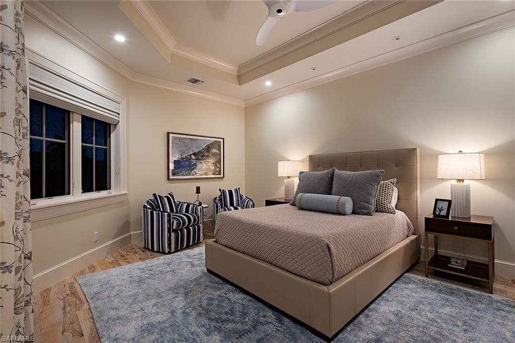 MOORINGS - Residential