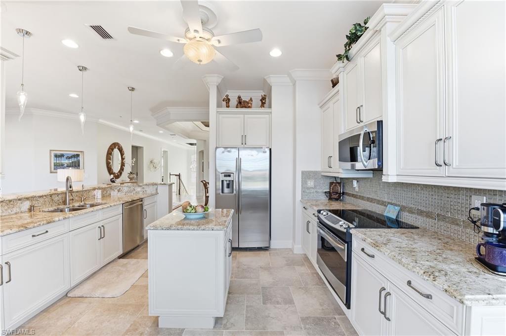 PLAYERS COVE - Residential