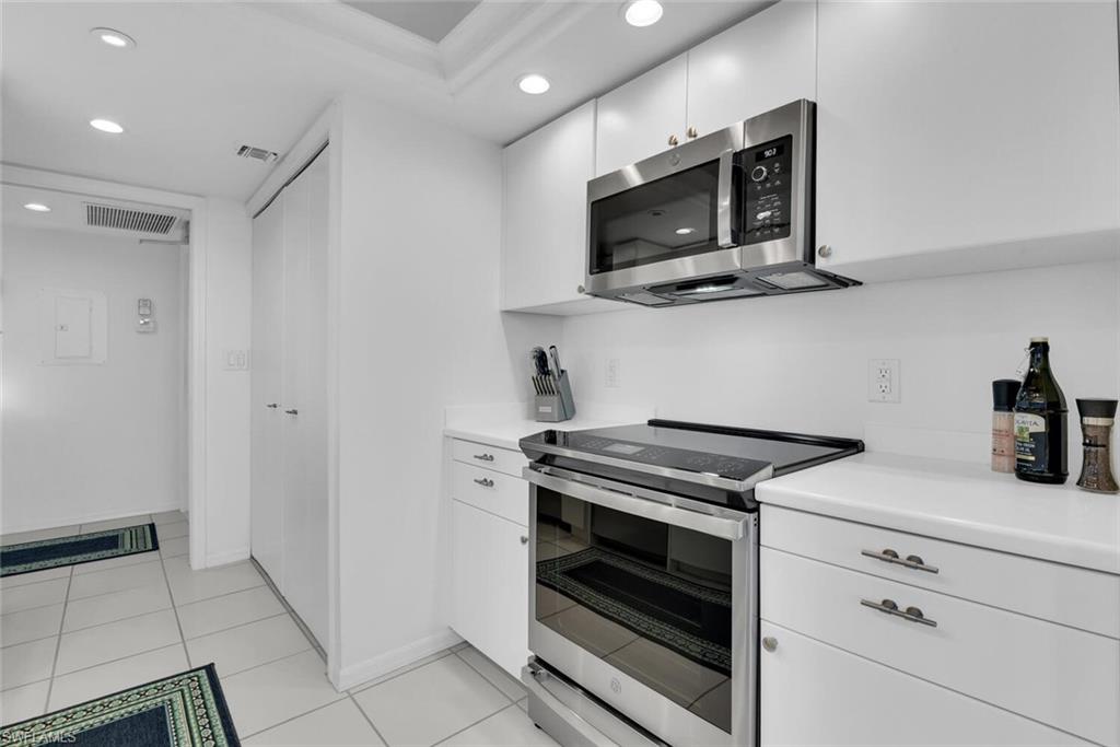 ST MAARTEN - Residential Lease