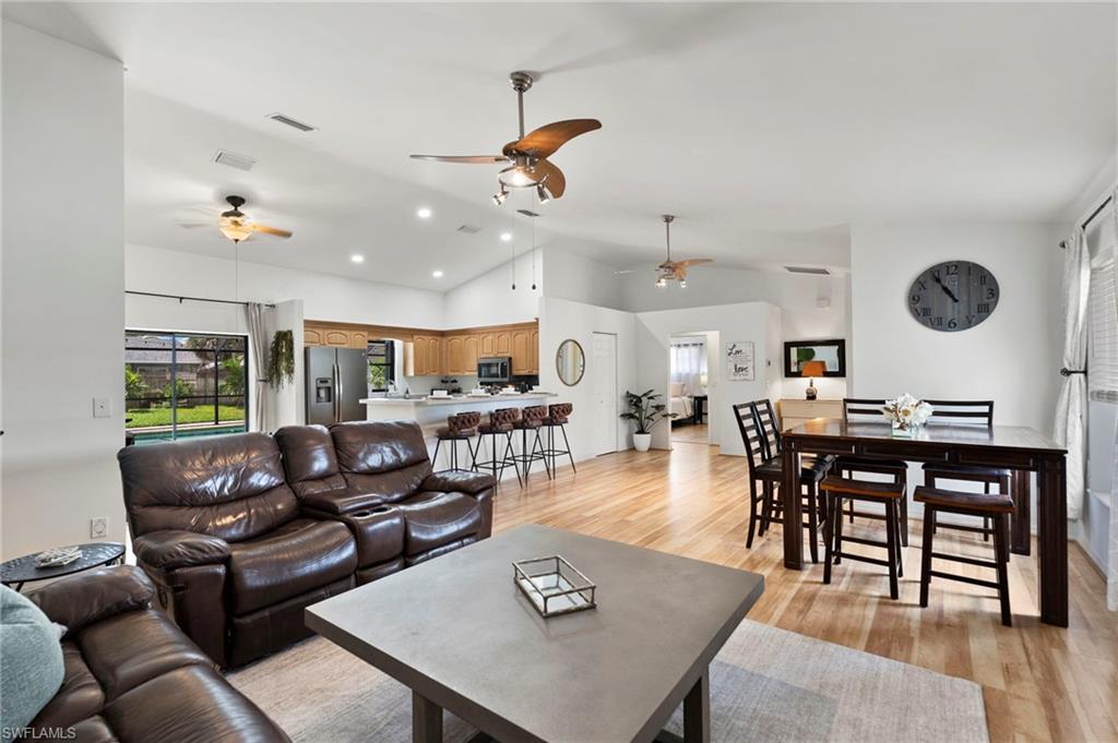 98 Chardon PL