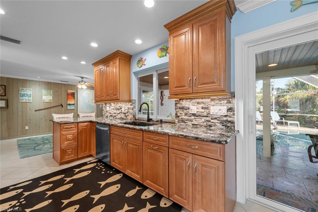 SANIBEL ESTATES - Residential