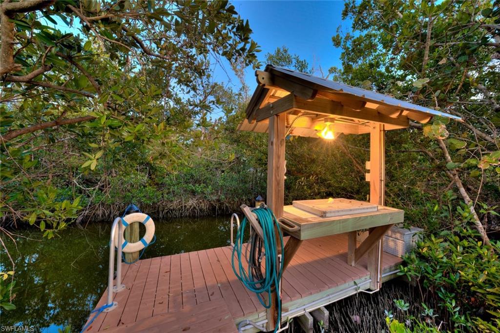 SANIBEL ESTATES - Residential