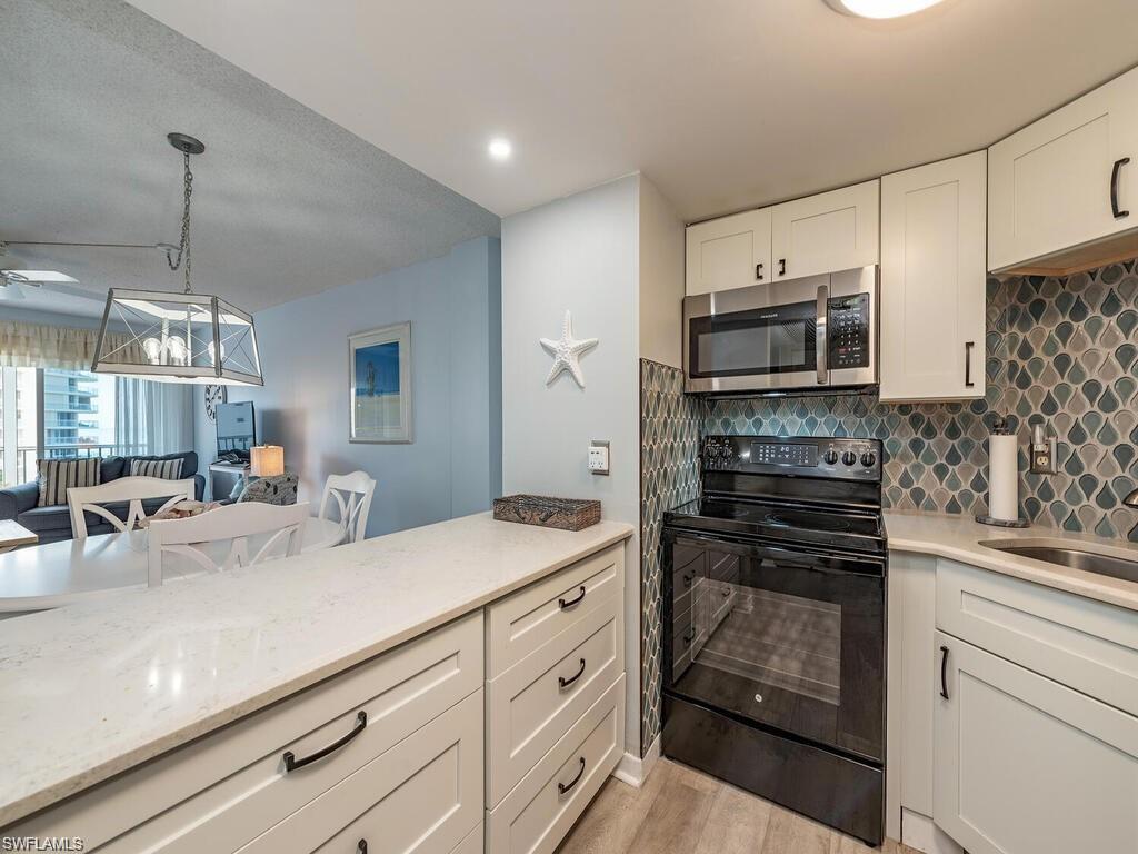 VANDERBILT TOWERS - Residential Lease