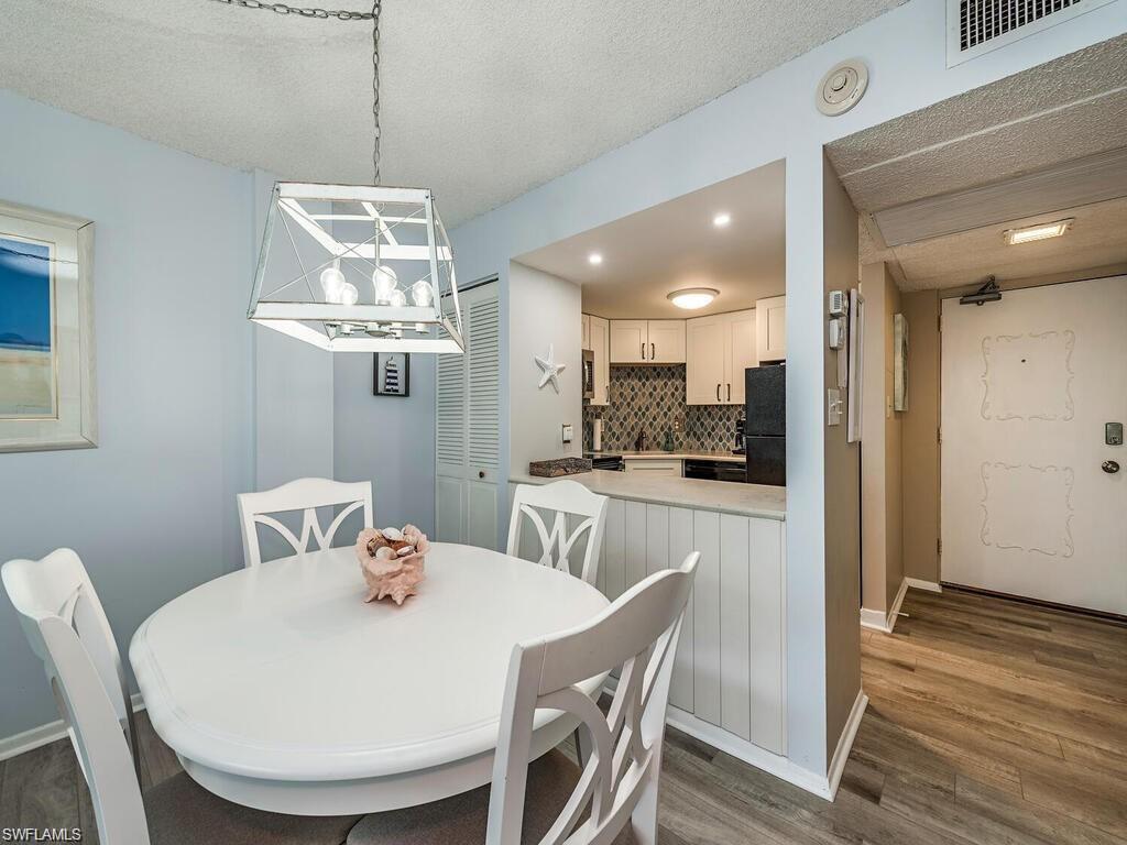 VANDERBILT TOWERS - Residential Lease