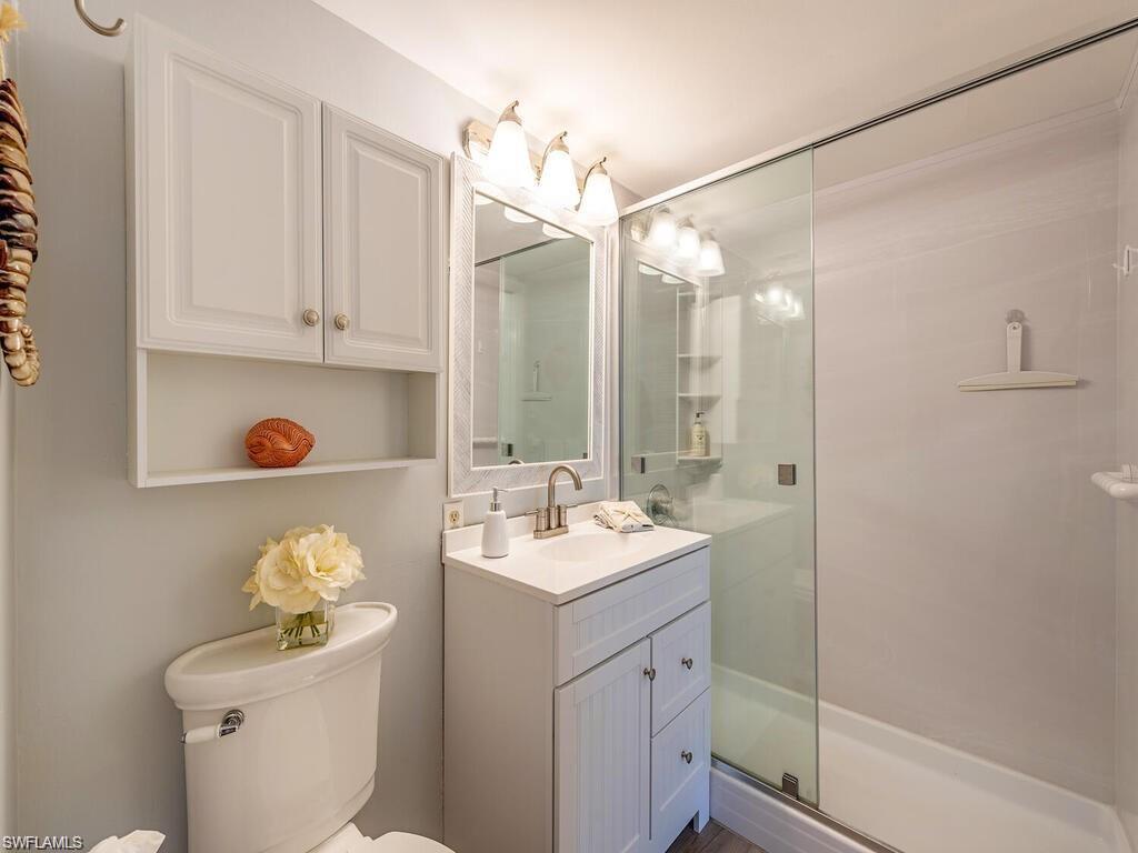 VANDERBILT TOWERS - Residential Lease