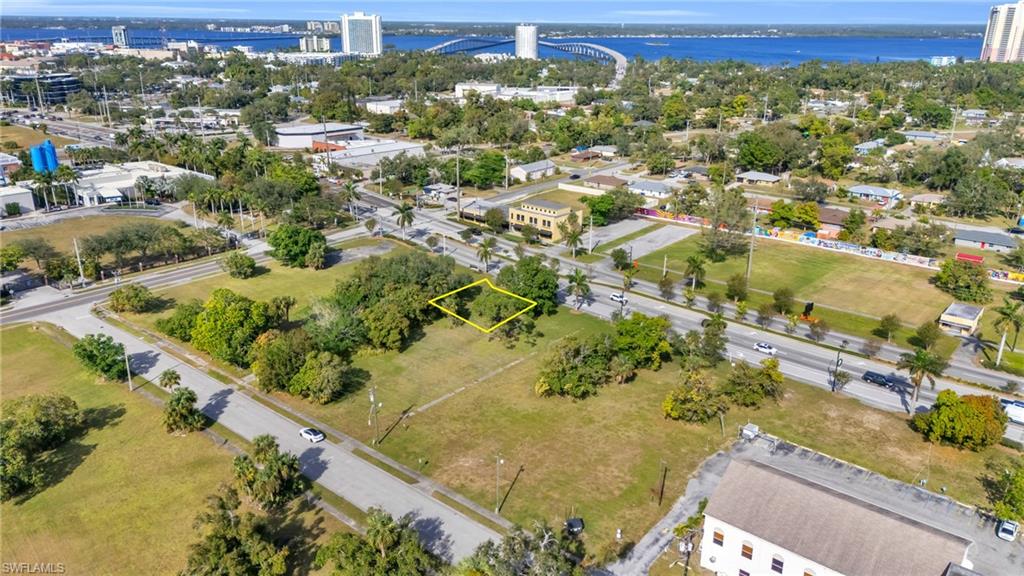 FORT MYERS - Land