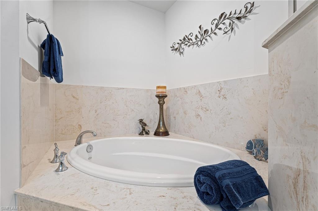 CAPE HARBOUR - Residential