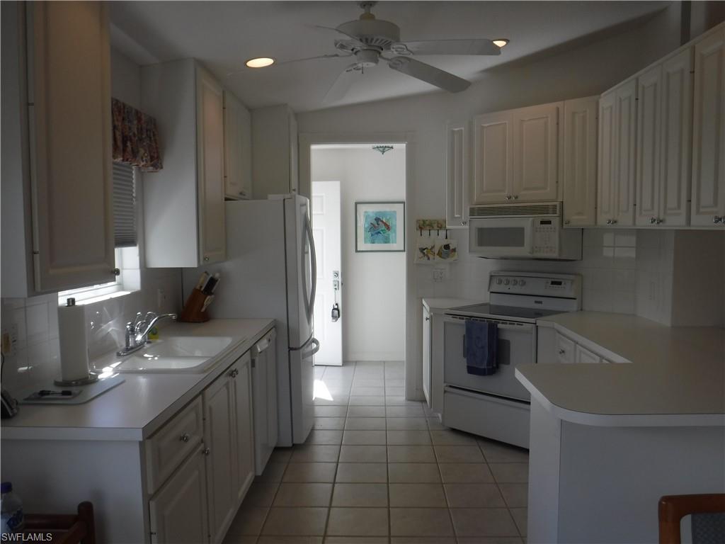 VILLAGE WALK - Residential