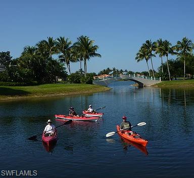 VILLAGE WALK - Residential