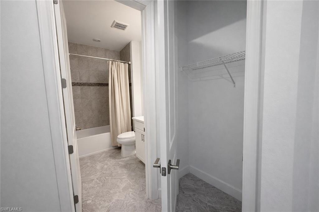 NORTHRIDGE - Residential Lease