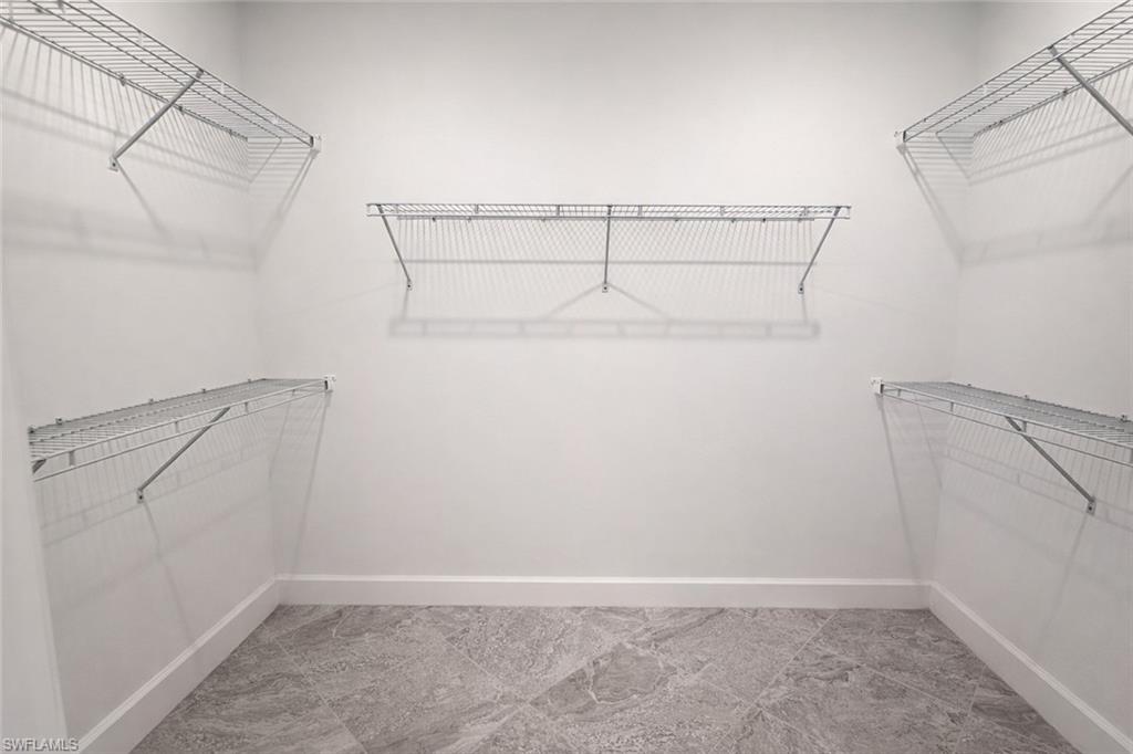 NORTHRIDGE - Residential Lease