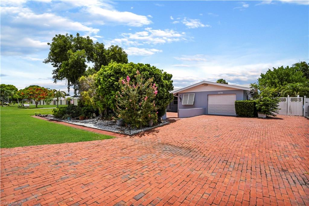 CYPRESS LAKE COUNTRY CLUB - Residential