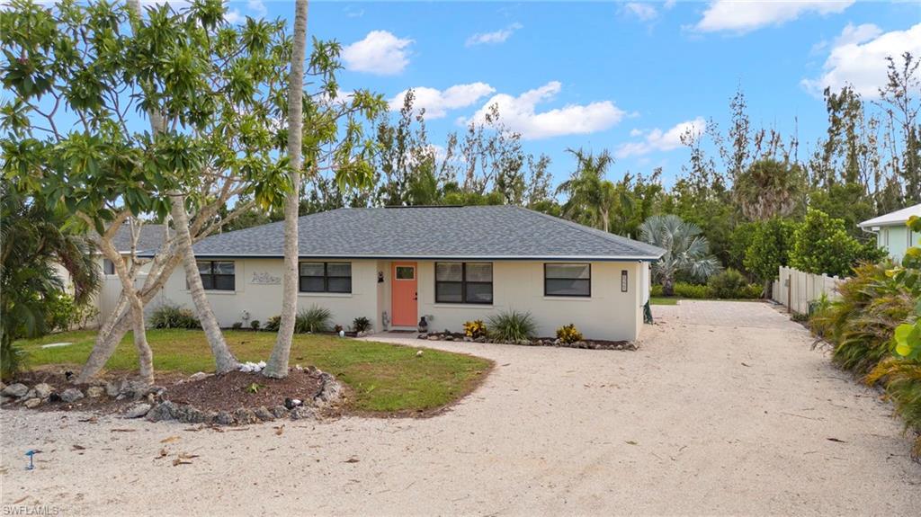 CHARLOTTE SHORES - Residential